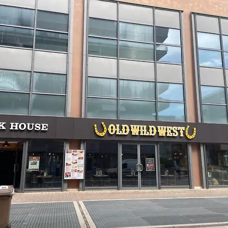 Luxury Boutique 菲乌米奇诺